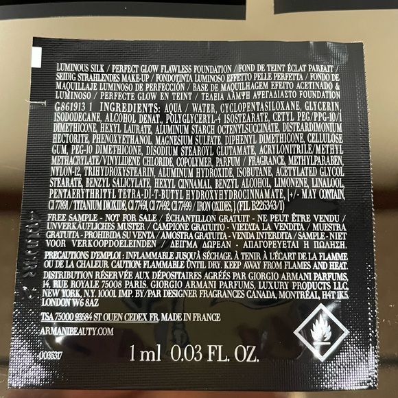 Shade 15 Armani Luminous Silk Foundation Oil Free Radiant Finish Armani Makeup - Picture 3 of 4